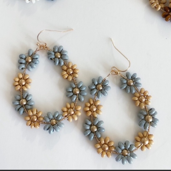 Private Label Jewelry - New Boho Wooden Floral Teardrop Earrings